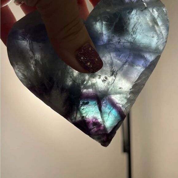 Rare Feather Fluorite Crystal Heart With Stand 365g - Picture 11 of 16